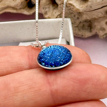 Charger l'image dans la galerie, Collier Pendentif reflet bleu vert- technique Murano