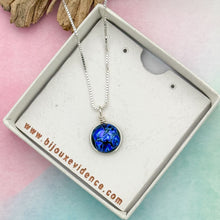 Charger l'image dans la galerie, Collier Pendentif dégradé bleu en verre dichroïque - technique Murano