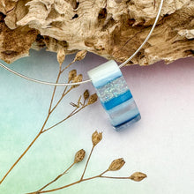 Charger l'image dans la galerie, Pendentif Trait Abstrait