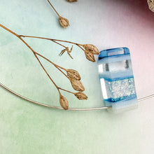 Charger l'image dans la galerie, Pendentif Trait Abstrait