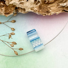 Charger l'image dans la galerie, Pendentif Trait Abstrait