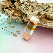 Charger l'image dans la galerie, Pendentif Trait Abstrait