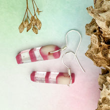 Charger l'image dans la galerie, Boucle d'oreille Trait Abstrait