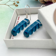 Charger l'image dans la galerie, Boucle d'oreille Trait Abstrait