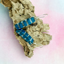 Charger l'image dans la galerie, Boucle d'oreille Trait Abstrait