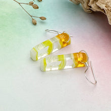 Charger l'image dans la galerie, Boucle d'oreille Trait Abstrait