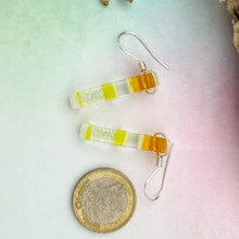 Charger l'image dans la galerie, Boucle d'oreille Trait Abstrait