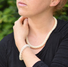 Charger l'image dans la galerie, Bijoux-Evidence-Collection-Renaissance-Perle-Verre-Nacre