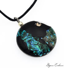 Charger l'image dans la galerie, Bijoux-evidence-verre-technique-murano-florence-buhler-atelier-art-france-artisan-createur-cosmos-pendentif-collier