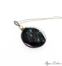 Charger l'image dans la galerie, Bijoux-evidence-verre-technique-murano-florence-buhler-atelier-art-france-artisan-createur-cosmos-pendentif-collier