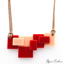 Charger l'image dans la galerie, Bijoux-verre-technique-artisan-art-createur-france-bijoux-evidence-florence-buhler-Bauhaus-pendentif