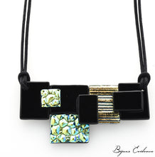 Charger l'image dans la galerie, Bijoux-verre-technique-artisan-art-createur-france-bijoux-evidence-florence-buhler-Bauhaus-pendentif