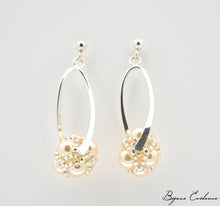 Charger l'image dans la galerie, Bijoux-artisan-createur-atelier-art-france-histoire-bijoux-evidence-florence-buhler-Renaissance-Moyen-Age-Boucle-Oreille-perle-nacre