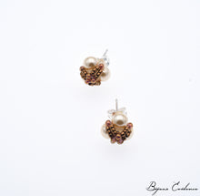 Charger l'image dans la galerie, Bijoux-artisan-createur-atelier-art-france-histoire-bijoux-evidence-florence-buhler-Renaissance-Moyen-Age-Boucle-Oreille-perle-nacre-or