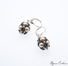 Charger l'image dans la galerie, Bijoux-artisan-createur-atelier-art-france-histoire-bijoux-evidence-florence-buhler-Renaissance-Moyen-Age-Boucle-Oreille-perle-nacre-argent