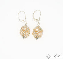 Charger l'image dans la galerie, Bijoux-artisan-createur-atelier-art-france-histoire-bijoux-evidence-florence-buhler-Renaissance-Moyen-Age-Boucle-Oreille-perle-nacre