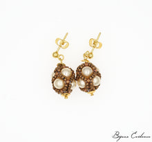 Charger l'image dans la galerie, Bijoux-artisan-createur-atelier-art-france-histoire-bijoux-evidence-florence-buhler-Renaissance-Moyen-Age-Boucle-Oreille-perle-nacre-or