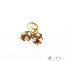 Charger l'image dans la galerie, Bijoux-artisan-createur-atelier-art-france-histoire-bijoux-evidence-florence-buhler-Renaissance-Moyen-Age-Boucle-Oreille-perle-nacre-or