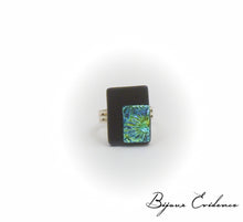 Charger l'image dans la galerie, Bijoux-verre-technique-artisan-art-createur-france-bijoux-evidence-florence-buhler-bauhaus