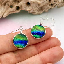 Charger l&#39;image dans la galerie, Lot1 de 9  Boucles d&#39;oreilles en verre dichroique
