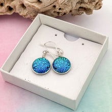 Charger l&#39;image dans la galerie, Boucles d&#39;oreilles verre dichroique bleu vert changeant - verre de Murano
