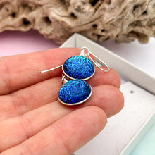 Charger l&#39;image dans la galerie, Boucles d&#39;oreilles verre dichroique bleu vert changeant - verre de Murano
