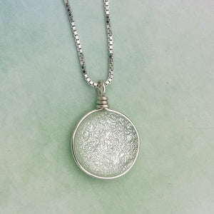 Collier Pendentif transparent argenté en verre dichroïque - technique Murano