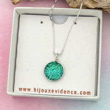 Charger l&#39;image dans la galerie, Collier Pendentif reflet bleu vert- technique Murano
