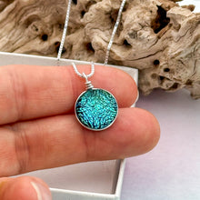 Charger l&#39;image dans la galerie, Collier Pendentif reflet bleu vert- technique Murano
