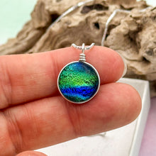 Charger l&#39;image dans la galerie, Collier Pendentif zébré bleu vert or - technique Murano
