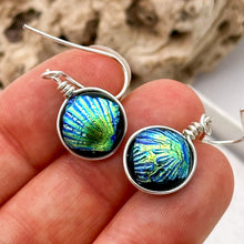 Charger l&#39;image dans la galerie, Boucles d&#39;oreilles en verre dichroique style scarabée - technique Murano

