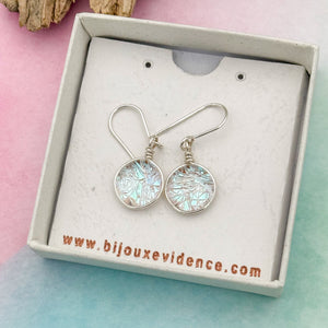 Boucles d'oreilles en verre dichroique givré bleuté style reine des neiges- technique Murano