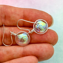 Charger l&#39;image dans la galerie, Boucles d&#39;oreilles en verre dichroique transparent or - technique Murano

