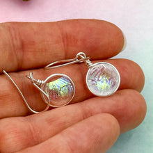 Charger l&#39;image dans la galerie, Boucles d&#39;oreilles en verre dichroique transparent or - technique Murano
