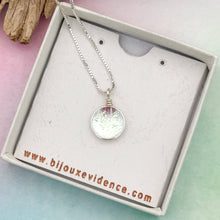 Charger l&#39;image dans la galerie, Collier Pendentif transparent reflet vert or en verre dichroïque - technique Murano
