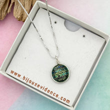 Charger l&#39;image dans la galerie, Collier Pendentif noir strié or et bleu en verre dichroïque - technique Murano
