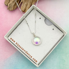 Charger l&#39;image dans la galerie, Collier Pendentif texturé transparent or en verre dichroïque - technique Murano

