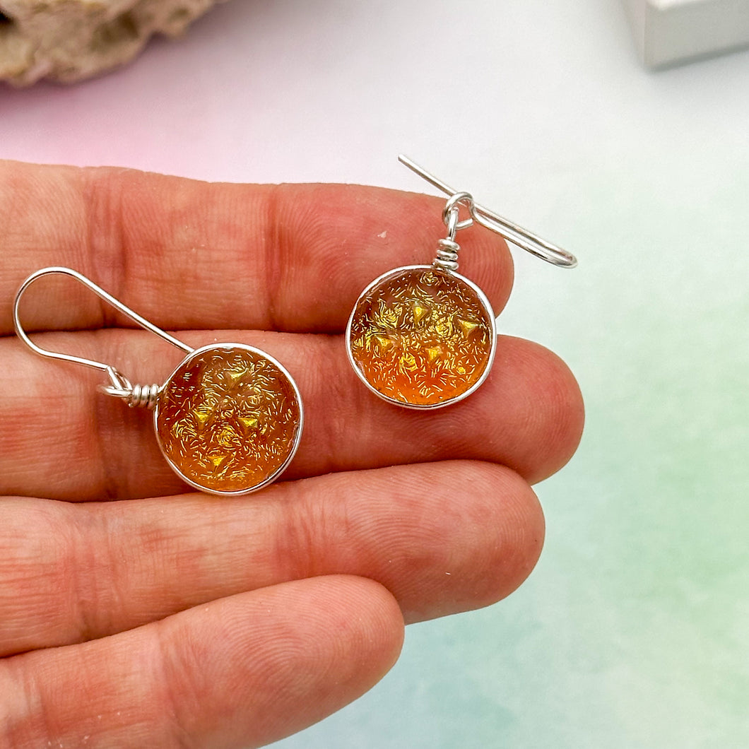 Boucles d'oreilles ambre transparente en verre dichroique - technique Murano