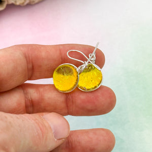 Boucles d'oreilles jaune transparente en verre dichroique - technique Murano