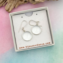 Charger l&#39;image dans la galerie, Boucles d&#39;oreilles en verre transparent - technique Murano
