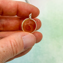 Charger l&#39;image dans la galerie, Boucles d&#39;oreilles en verre transparent ambré - technique Murano
