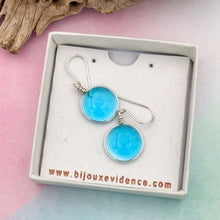 Charger l&#39;image dans la galerie, Boucles d&#39;oreilles en verre transparent turquoise - technique Murano
