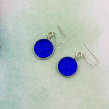 Charger l&#39;image dans la galerie, Boucles d&#39;oreilles en verre transparent bleu - technique Murano
