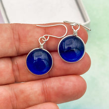 Charger l&#39;image dans la galerie, Boucles d&#39;oreilles en verre transparent bleu - technique Murano
