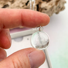 Charger l&#39;image dans la galerie, Collier Pendentif en verre transparent - technique Murano
