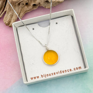 Collier Pendentif en verre ambré transparent - technique Murano