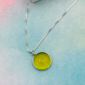 Collier Pendentif en verre jaune transparent - technique Murano