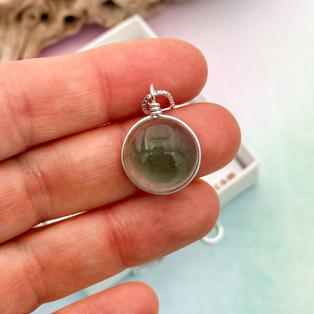 Collier Pendentif en verre vert transparent - technique Murano