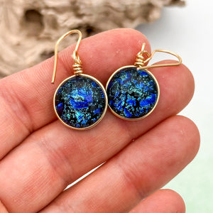 Boucles d'oreilles pendante en verre dichroïque bleu
