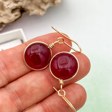 Charger l&#39;image dans la galerie, Boucles d&#39;oreilles en verre transparent rouge - technique Murano
